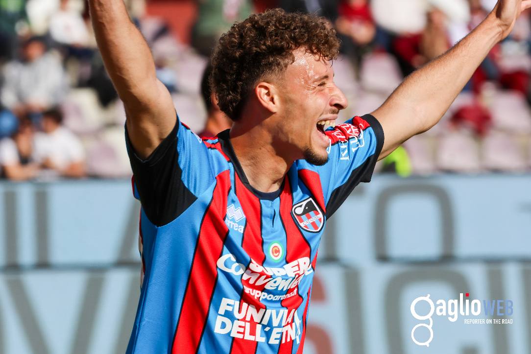 Esultanza Giulio Frisenna in Trapani 0-3 Catania per il primo gol nella prima squadra rossazzurra