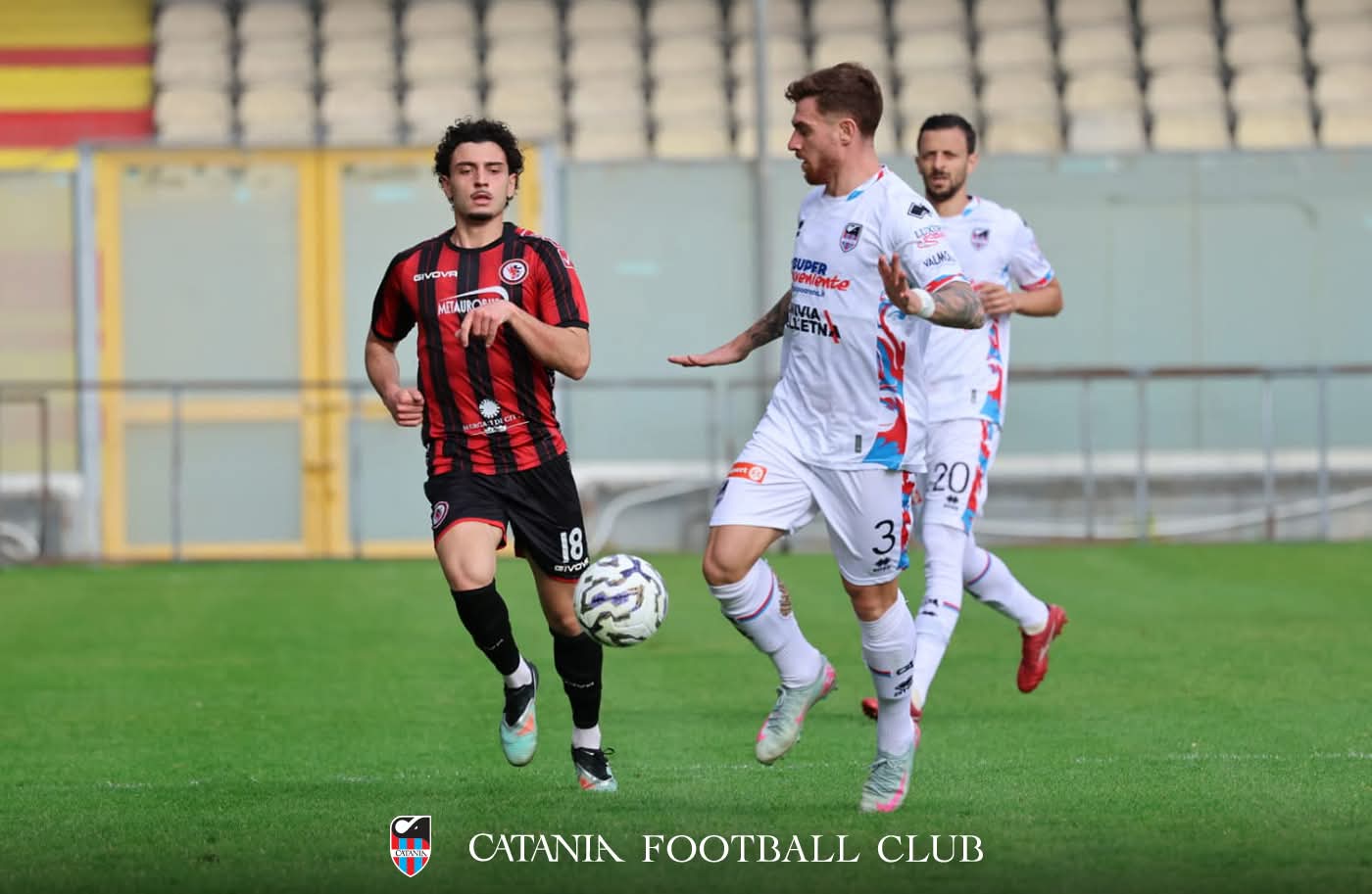 {sFOGGIA un abito più brillante in trasferta} = #STRINGHE.10
