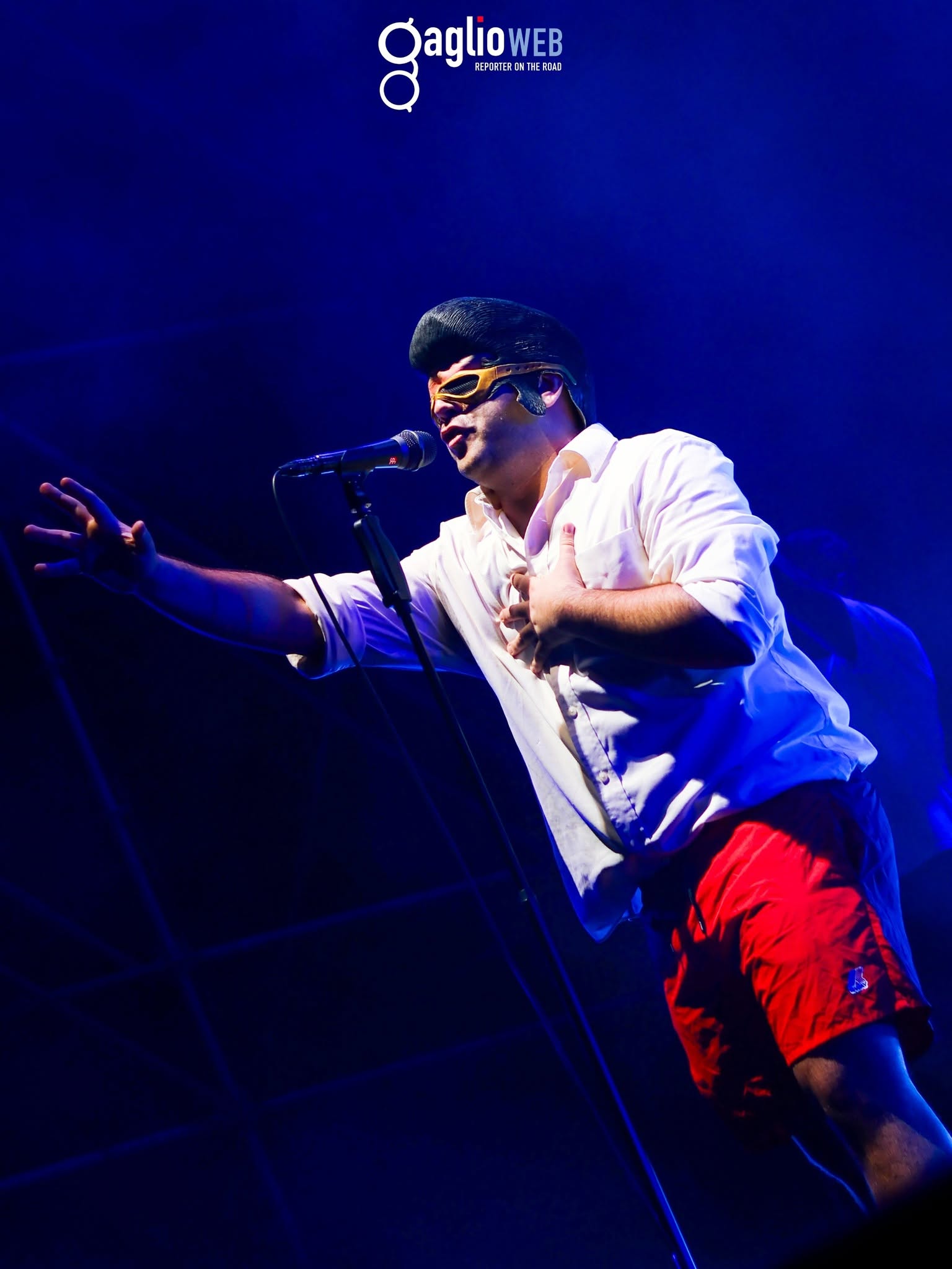 Tony Pitony conquista ancora Villa Bellini: a Catania va in scena lo show senza etichette.