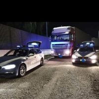 Cronaca, Catania: Furto aggravato e violazione sorveglianza speciale, la Polizia di Stato arresta due persone.