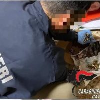 Cronaca, Catania:Operazione dei Carabinieri della Squadra Lupi a San Cristoforo; smantellato un deposito di armi e arrestato il custode.