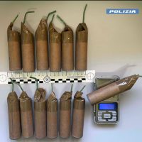 Cronaca, Adrano: 33enne arrestato dagli agenti del commissariato di Adrano per detenzione di materiale esplodente.
