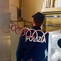 Cronaca, Catania: Controlli del territorio dei poliziotti del commissariato “Borgo-Ognina”, denunciati i proprietari di una rosticceria-salumeria per furto aggravato.
