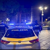 Cronaca, Catania: Nascondono in auto chiavi alterate, grimaldelli e droga, tre persone denunciate dalla Polizia di Stato.