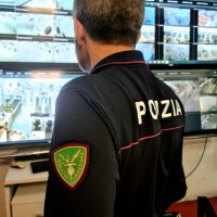 Cronaca, Catania: Sottrae il portafoglio di un altro passeggero, 43enne denunciata dalla Polizia di Stato.
