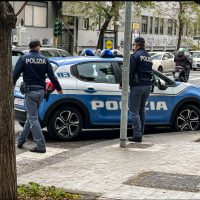 Cronaca, Catania: Lavavetri molesto minaccia i passanti e aggredisce gli agenti, arrestato dalla Polizia di Stato.