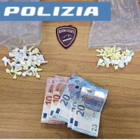 Cronaca, Catania: Arrestato un minorenne per detenzione di droga ai fini di spaccio.