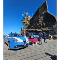 Prima Pagina, Attualità: La Polizia di Stato ad Aci Castello con uno spazio informativo per tutti.