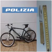 Cronaca, Catania: Arrestati dalla Polizia per resistenza, ricettazione in concorso e porto d’armi ed oggetti atti a offendere.
