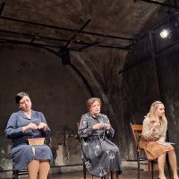 “La felicità” è il ’68 a Catania. La commedia straziante di Nicola Alberto Orofino