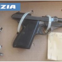 Cronaca, Catania: Girava con un’arma con matricola abrasa, arrestato dalla Polizia di Stato.