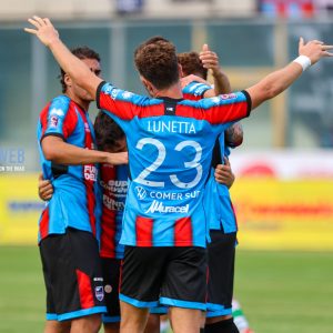 Sport, Serie C: Il Catania torna alla vittoria, battuto 2-0 il Siracusa.