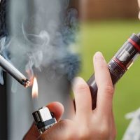 Sbarcare il lunario usando le sigarette elettroniche o la moda delle sigarette tradizionali continua a tenere banco tra i giovani? 