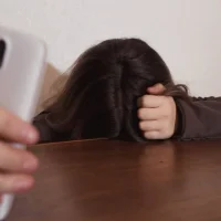 Cronaca, Marsala: Madre denuncia il fidanzato della figlia. “Era ossessivo e cercava di plagiarla”.
