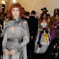 Tendenza Medievalcore: La Moda Fantasy e Guerriera nel 2025